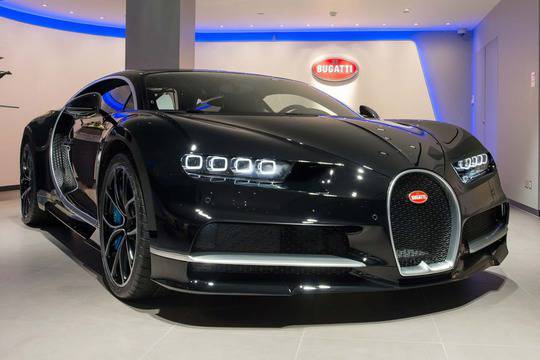Лондон: Bugatti Chiron ще посреща клиентите си в нов шоурум
