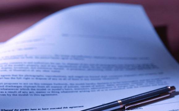 Конституционният съд зачеркна 3 от въпросите на референдума на Слави