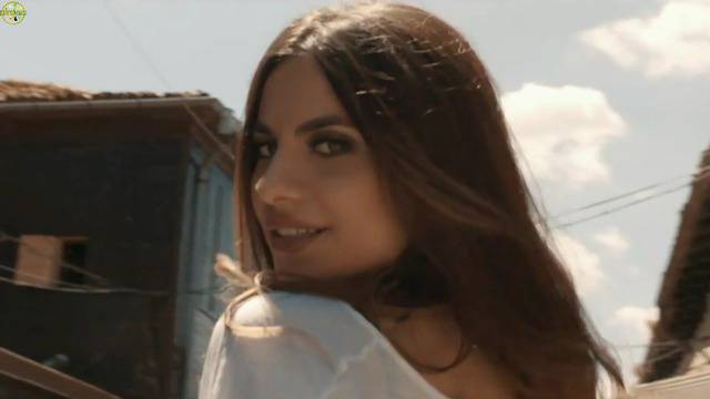 Reea feat. Akcent – Rain 2016