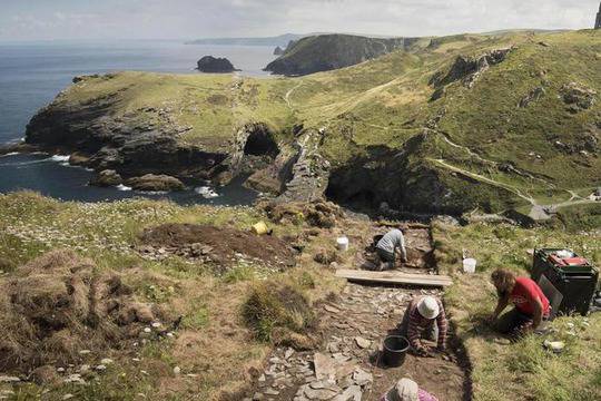 Възможно ли е Камелот да е съществувал наистина?