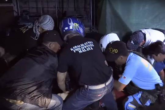 „Планина“ от трупове във Филипините заради войната с наркотиците