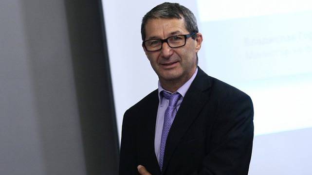 Владимир Каролев: Огромните печалби от лотария са черни лебеди