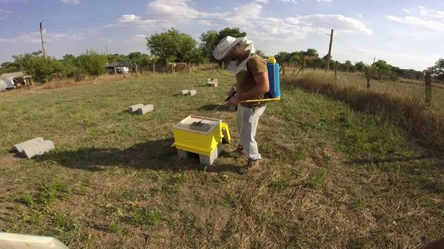 Пръскачка за подхранване на пчелните семейства
