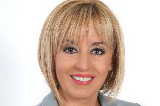 Мая Манолова се отказа от президентската надпревара