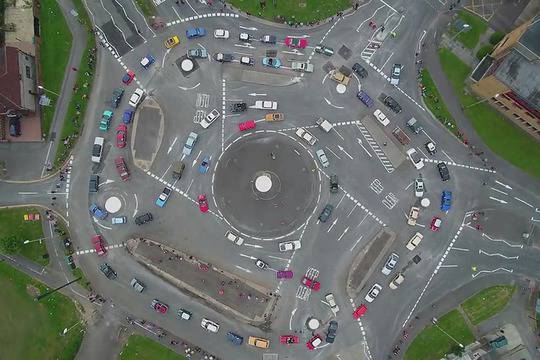 Най-страшното кръгово кръстовище