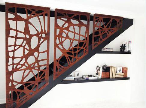 Модерните метални стълби в интериора