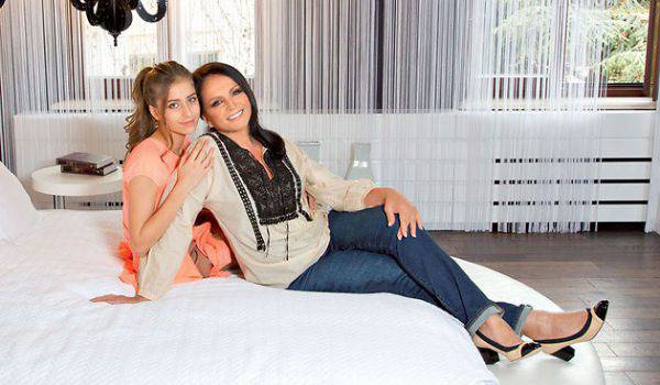 Вечната Младост на София Ротару или Как за Две Седмици се Подмлади с 30 години