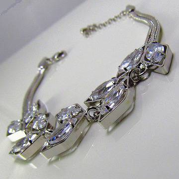 Дамска гривна Изабел от висококачествена медицинска стомана – S121