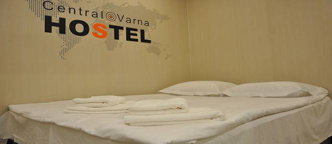 Хостел „Централ” – нощувки на цена 40 лв. за стая в идеалния център на Варна.