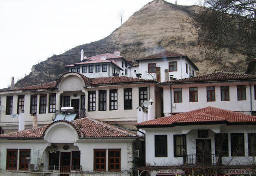 Златолист, Рупите и Мелник