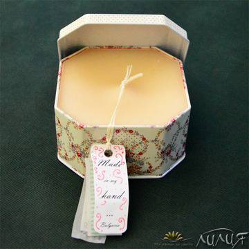 Подаръци и сувенири – Ароматни свещи ръчна изработка – Ароматна свещ ръчна изработка ванилия и шоколад – Цветя и Букети за…