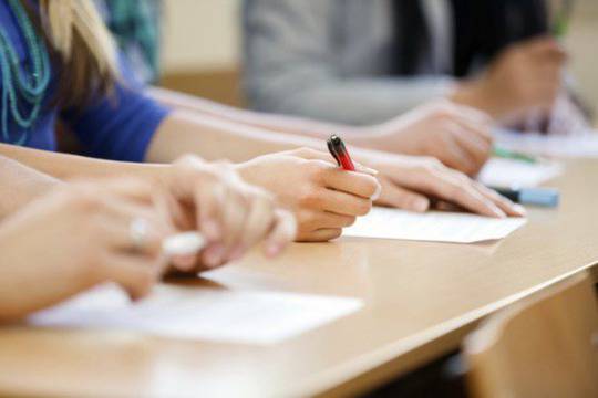 5275 зрелостници се явяват на поправителната матура по БЕЛ