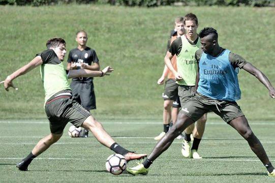 Българин повикан в първия отбор на Милан