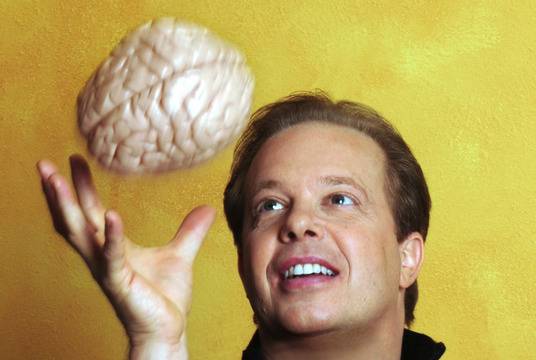 Съзнанието ни програмира реалността?