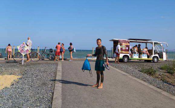 Басейните с луга и кал на Атанасовско езеро с рекорден брой посетители това лято