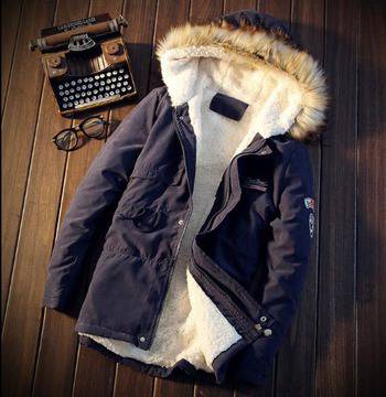 Мъжко зимно палто с качулка