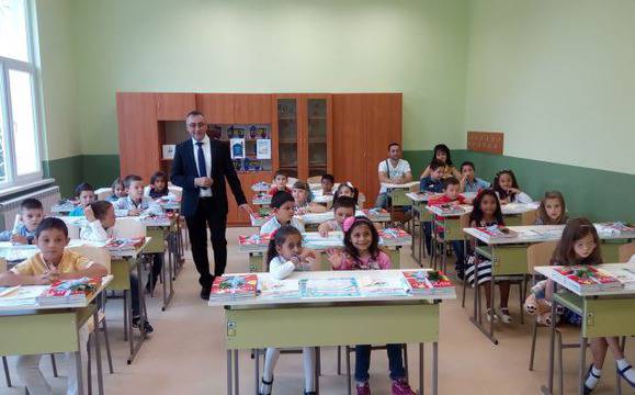 Диян Стаматов откри ремонтираното ОУ „Хр. Смирненски“ в Карнобат