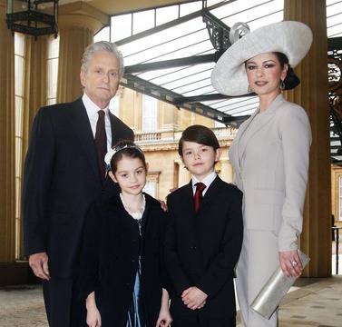 Майкъл Дъглас е роден на 25 септември 1944 г. в Ню Брънзуик, САЩ