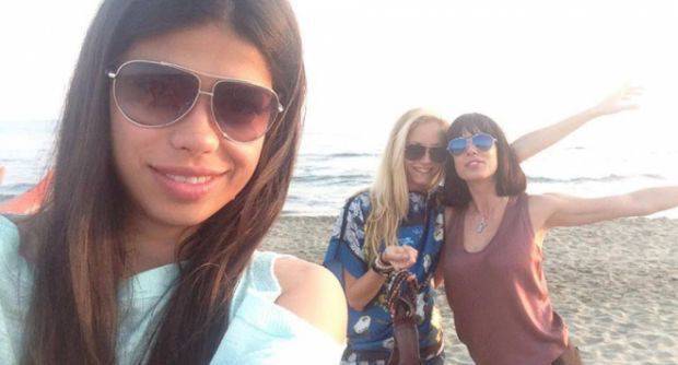 Ти да видиш! Деси от „Фермата“ в гореща афера със Зара от „Биг Брадър“