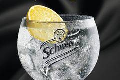 Конкурси всякакви: Спечелете 100 000 броя Schweppes чаши