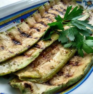 Мариновани тиквички на скара