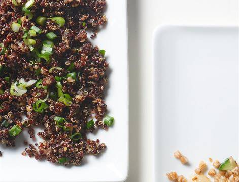 Киноа с азиатски аромати