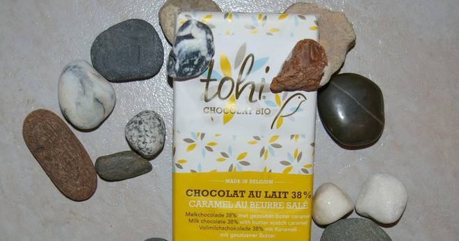 Био млечен шоколад с бонбони лакта карамел