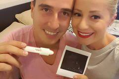 ФОЛКПЕВИЦАТА ДАЯНА ЧАКА БЕБЕ ИСТИНСКИТЕ ЖЪЛТИ НОВИНИ