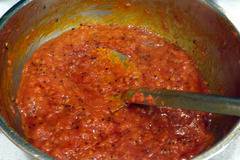 Бабината домашна лютеница