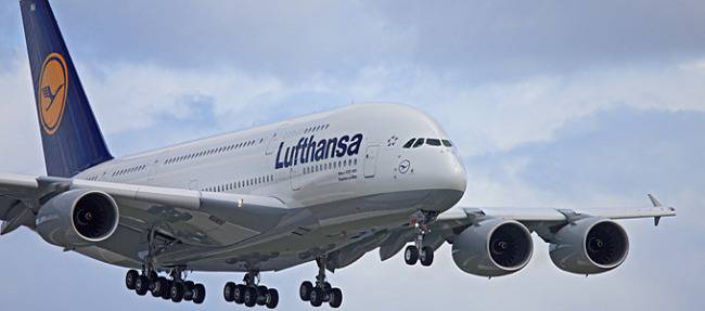 Българин приземява в София най-големия пътнически самолет в света