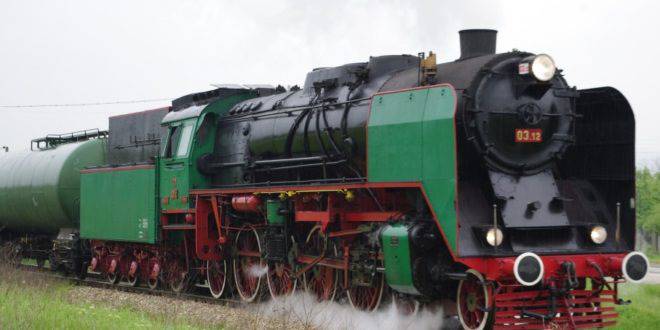 Атракционен влак с парен локомотив ще ни вози от Варна до Русе