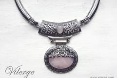 Винтидж колиета с естествен камък за стилни жени и подаръци за Коледа 2016