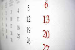 Дори след забраната за дългите уикенди почиваме повече дни през 2017 г.