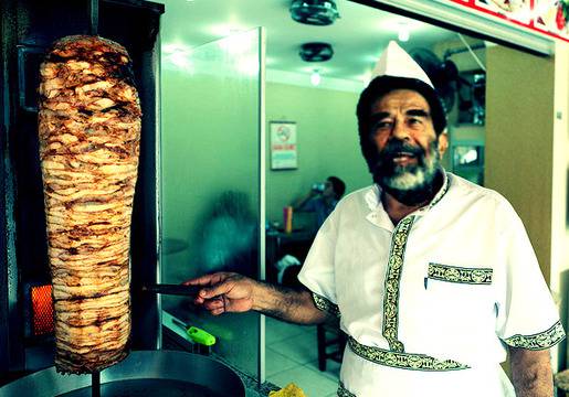 Владимир Лисичков: Саддам Хюсеин е жив и се крие в Люлин!