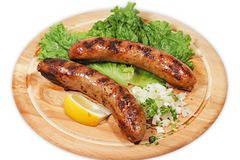 Кълцана наденица