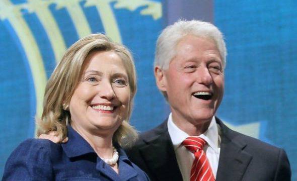 WikiLeaks със скандални разкрития за фамилията Клинтън!