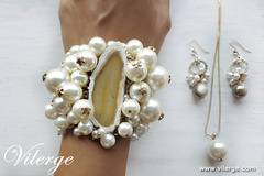 Подаръци за Коледната вечер 2016 и Нова Година 2017 с арт бижута за жени