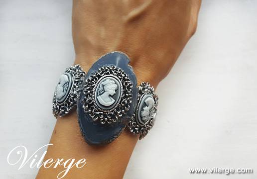 Подаръци за Коледа 2016 и Нова Година 2017 с арт бижута за жени и винтидж гривни