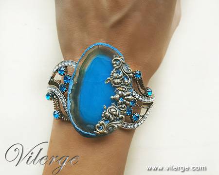 Модни бижута и винтидж гривни за сезон Зима 2017 подарък за жени