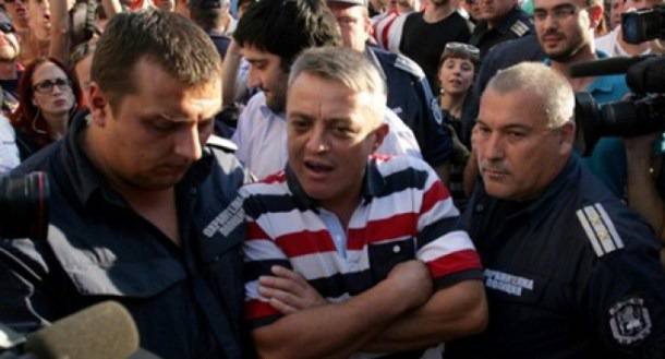 Кандидат-президента Бисер Миланов се забърка в нов скандал!