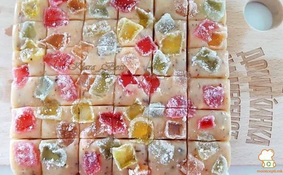 Млечни карамелки с желирани бонбони