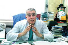 Честито: Проф. Никола Владов с приза Лекар на годината 2016