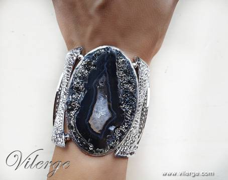 Лукс подарък за жени с нова арт колекция Есен 2017 за бижута