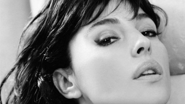 Топ-моделът Моника Белучи се разголи за реклама (снимки)