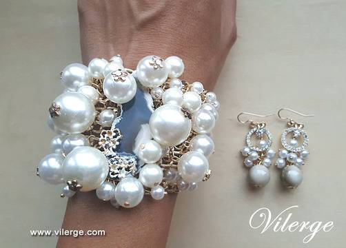 Модни бижута и дизайнерски гривни с естествени камъни за жени и сезон Есен2017