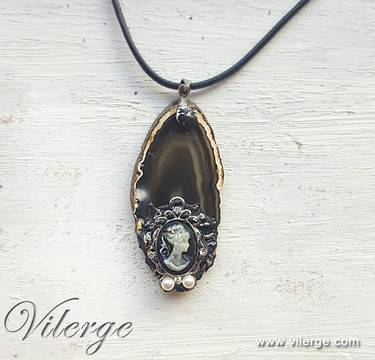 Луксозен подарък за празник с модерни бижута за жени мода пролет 2017