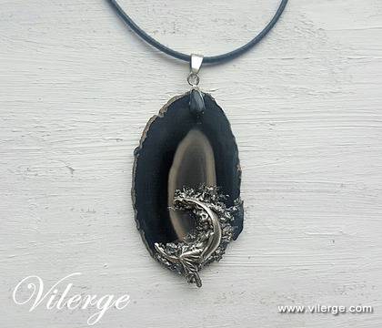 Модна тенденция в бижутата с винтидж колиета за жени сезон пролет2017