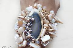 Дизайнерски гривни и стилни винтидж бижута колекция за сезон пролет-лято 2017