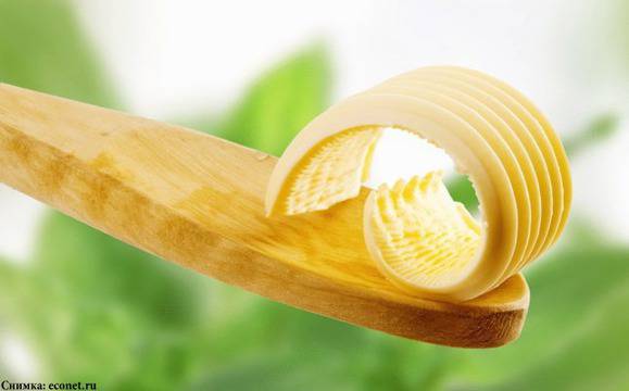 Пречистено краве масло по Аюрведична рецепта показват на Фермерския пазар днес