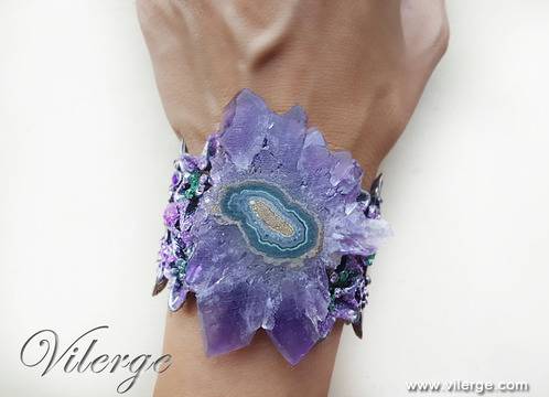 Стилна колекция 2017 и идеи за ефектни подаръци с луксозни бижута за балове